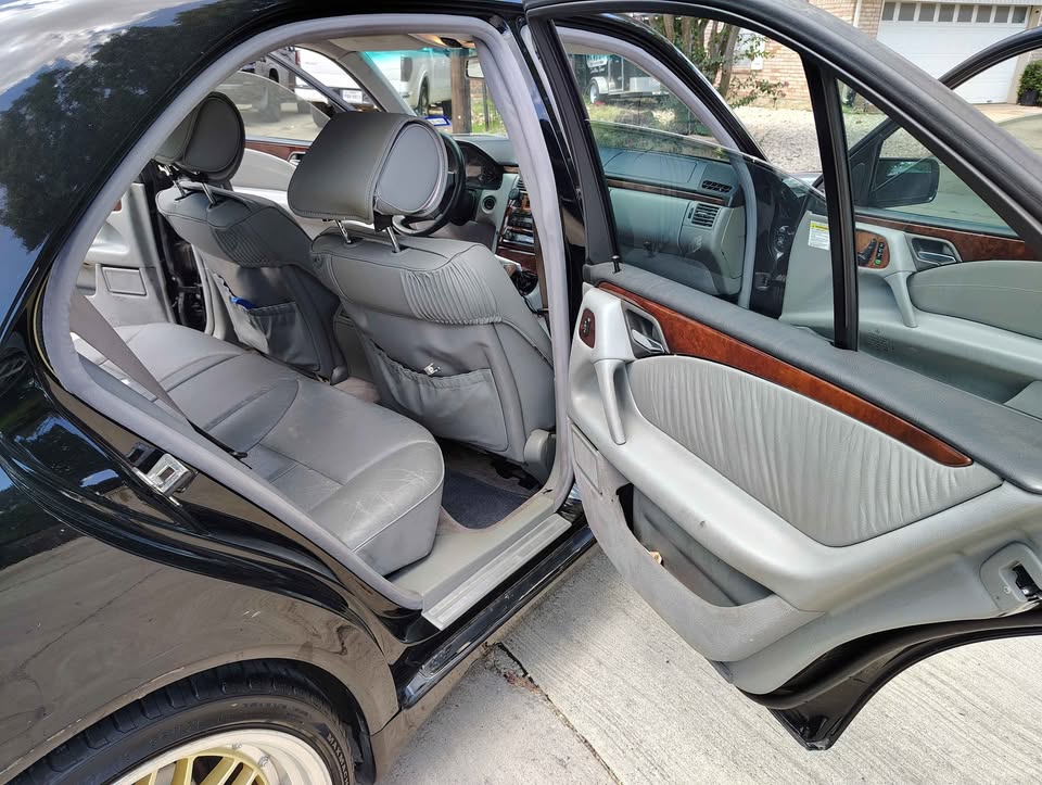 Used 1999 Mercedes-Benz E 430 Sedan image 8