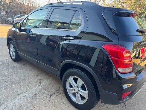 Used 2017 Chevrolet Trax LT w/ Driver Confidence Package FWD image 8