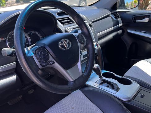 Used 2013 Toyota Camry SE FWD image 10
