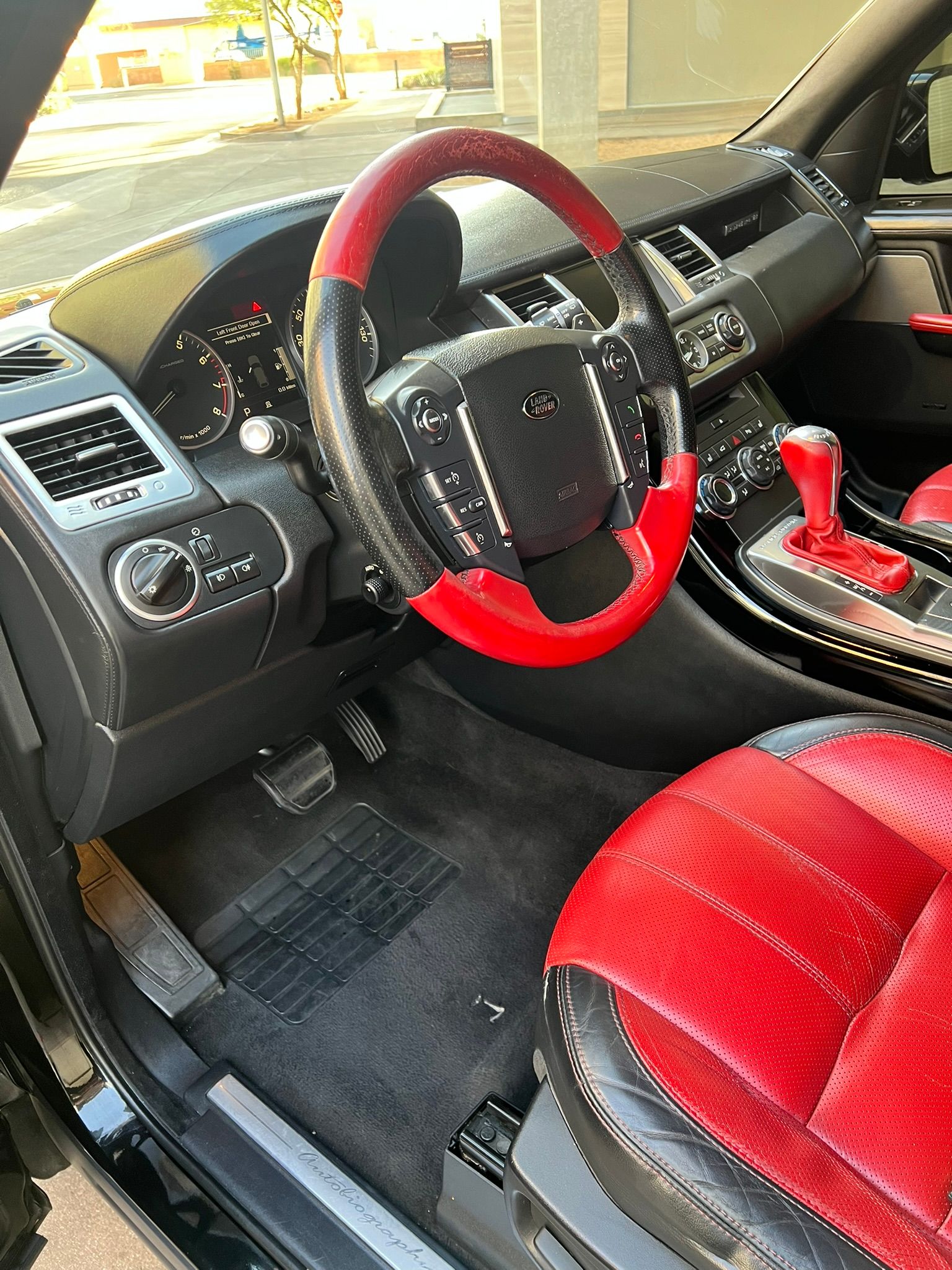 Used 2012 Land Rover Range Rover Sport Autobiography AWD/4WD image 27