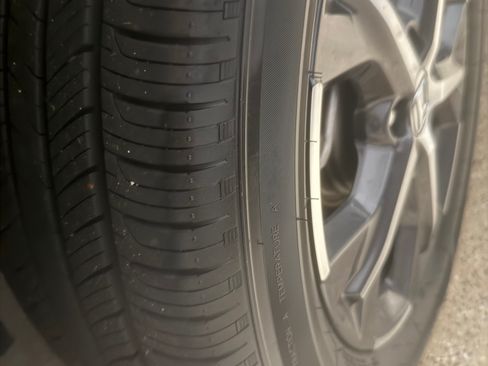 Used 2023 Honda HR-V EX-L image 10