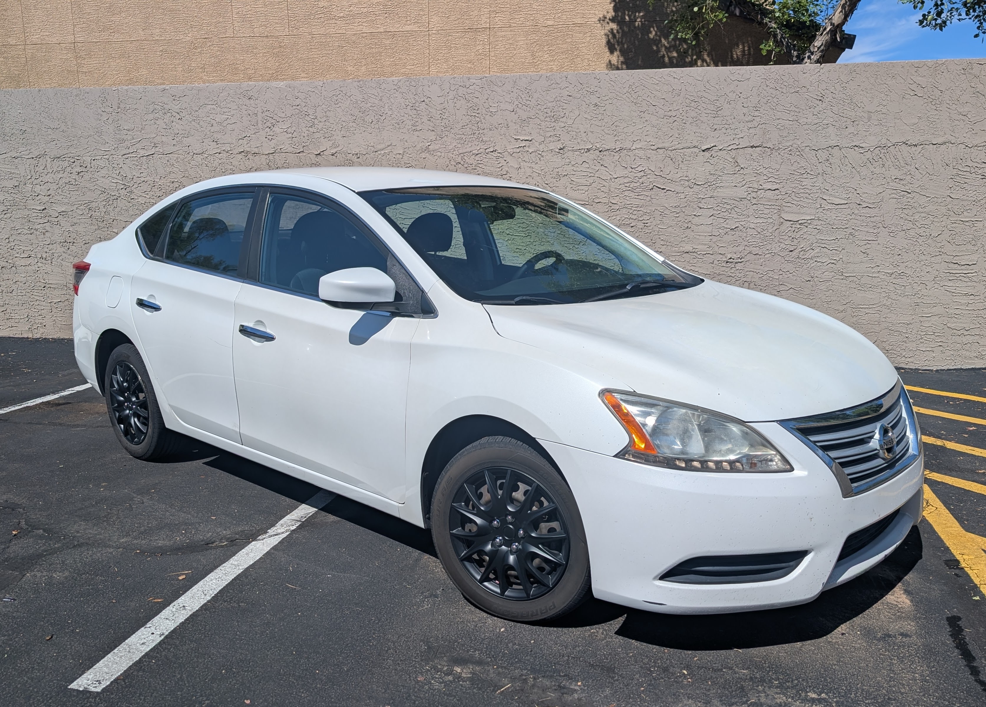Used 2014 Nissan Sentra SV FWD image 1