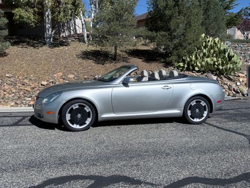 Used 2002 Lexus SC 430 Convertible image 8