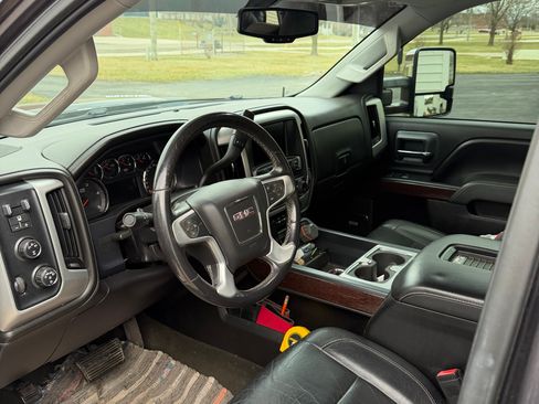 Used 2016 GMC Sierra 2500 SLT w/ Duramax Plus Package image 4