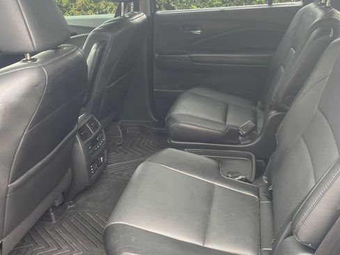 Used 2017 Honda Pilot Elite image 8