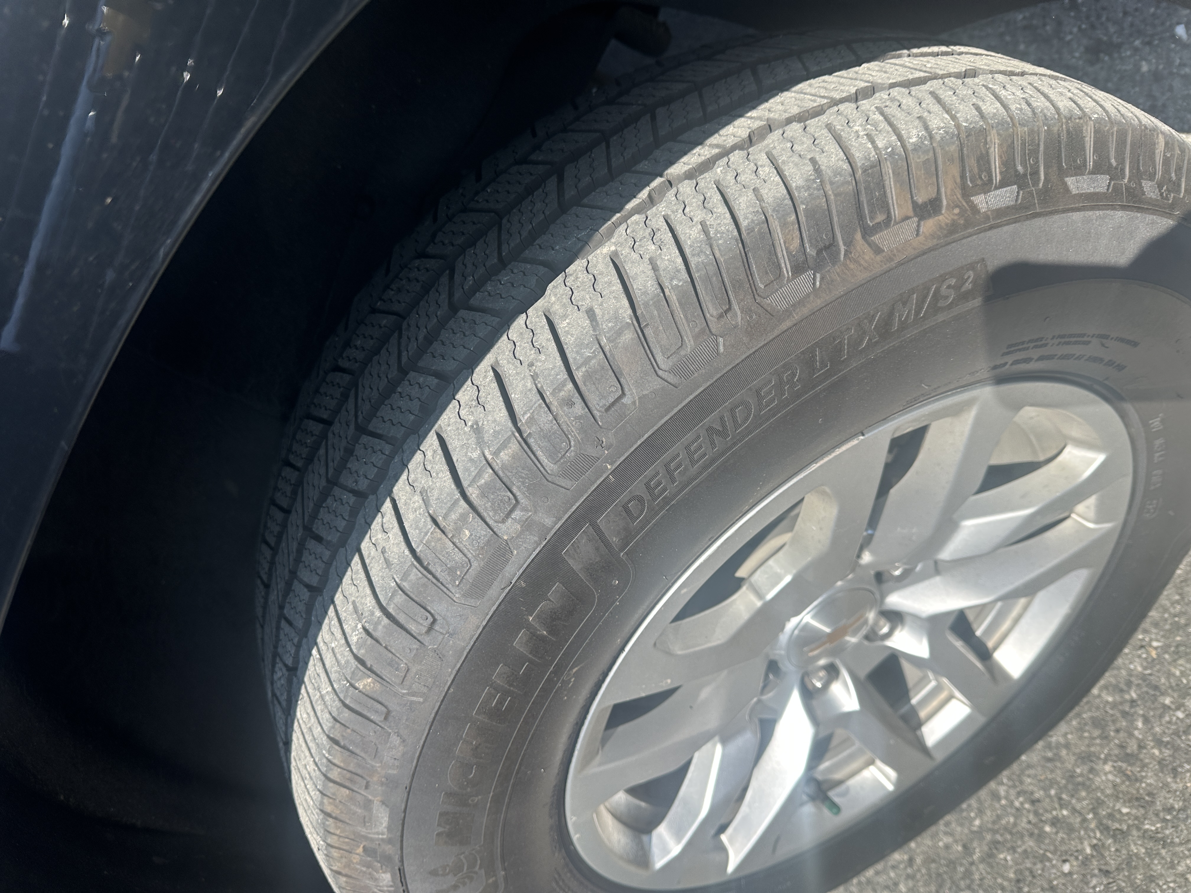 Used 2024 Chevrolet Suburban LT AWD/4WD image 15