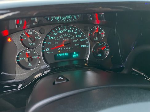 Used 2024 Chevrolet Express 2500 w/ Driver Convenience Package image 21