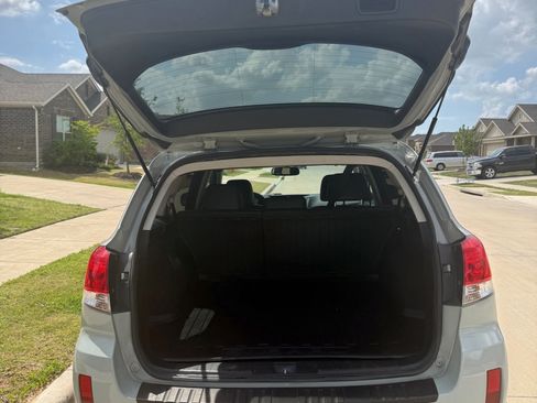 Used 2014 Subaru Outback 2.5i Limited w/ Moonroof Package image 28