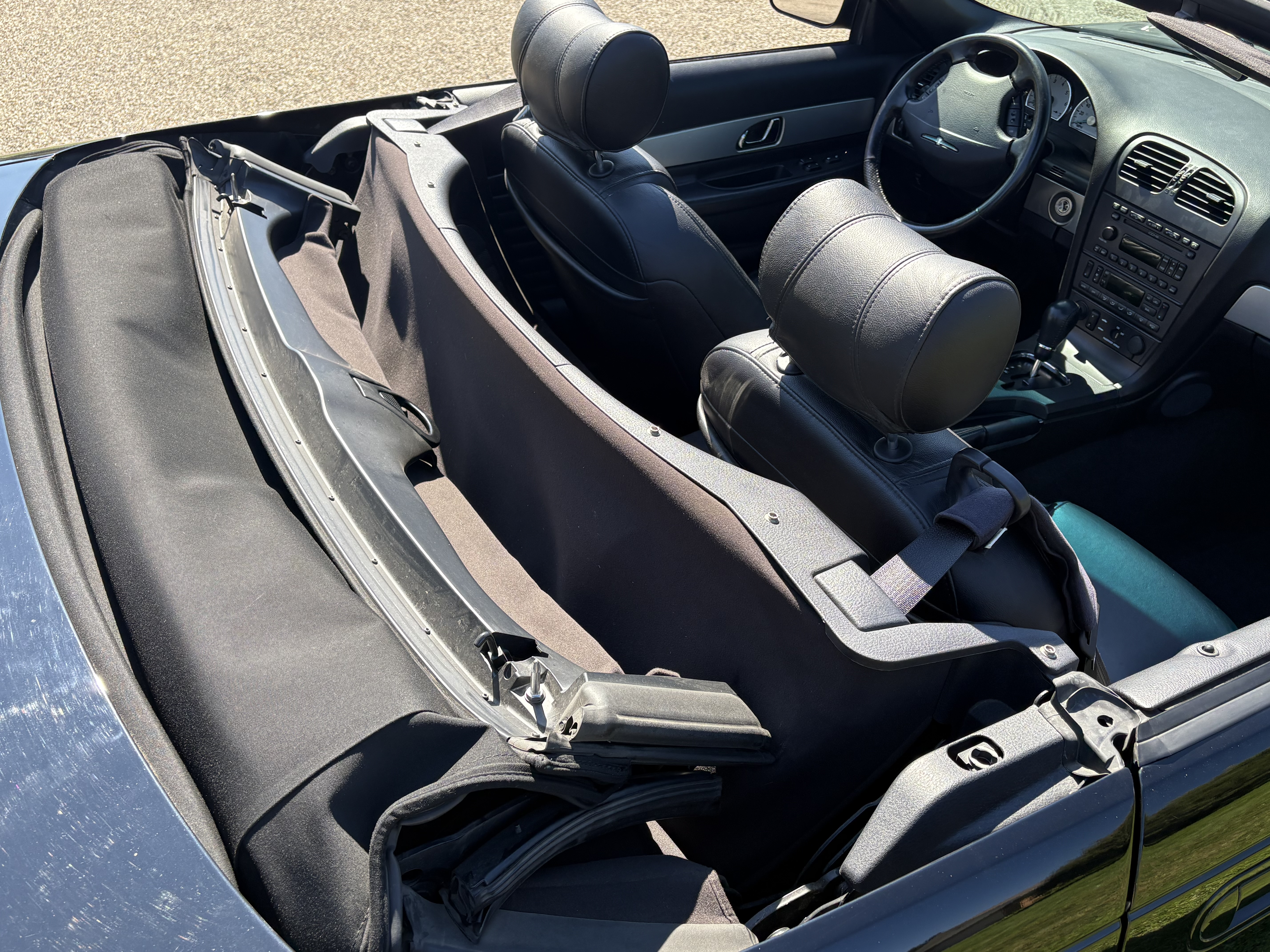 Used 2005 Ford Thunderbird RWD image 9