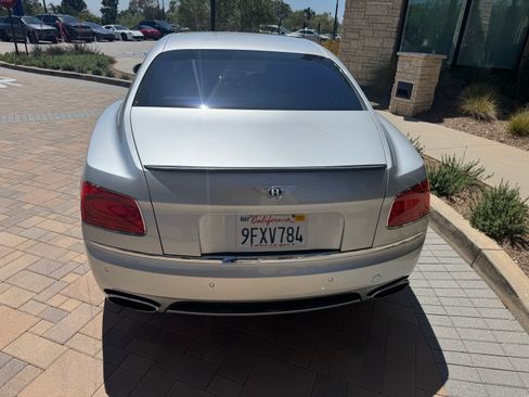 Used 2014 Bentley Flying Spur W12 image 4