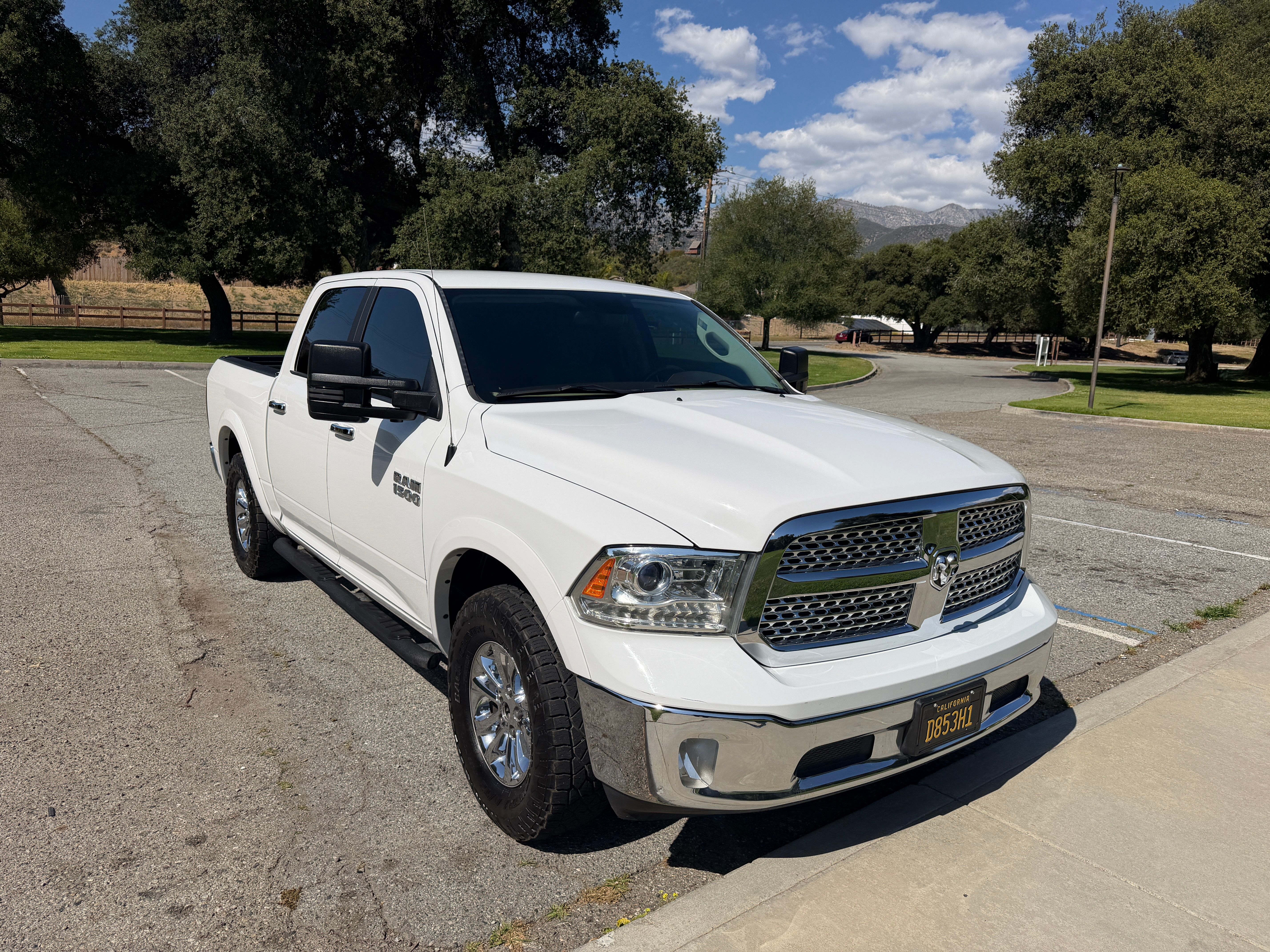 Used 2018 RAM 1500 Laramie RWD image 2