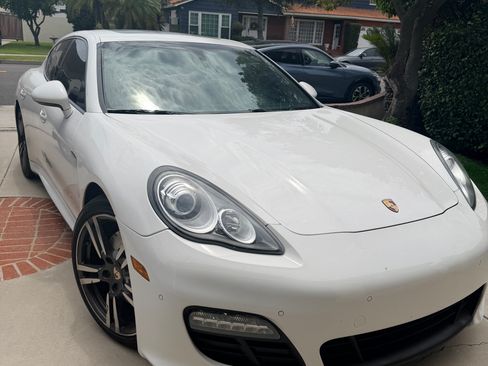 Used 2012 Porsche Panamera RWD image 5