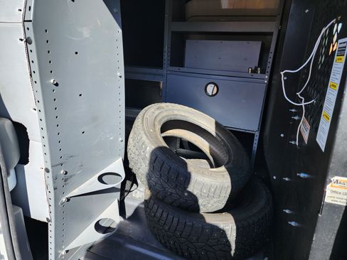 Used 2013 Ford Transit Connect XLT image 8