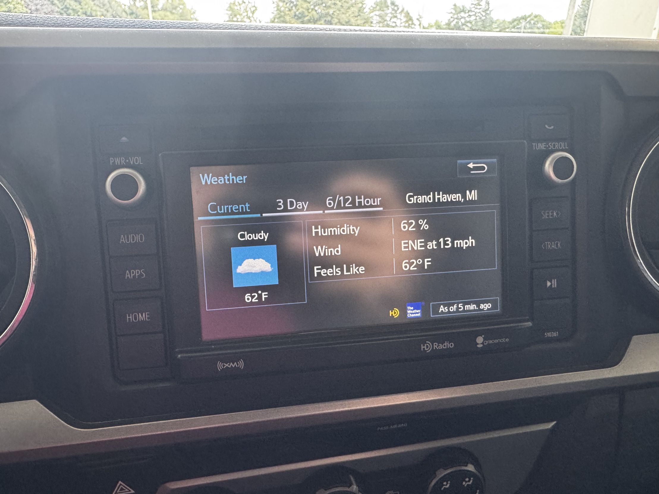 Used 2019 Toyota Tacoma SR5 AWD/4WD image 15