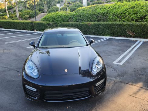 Used 2014 Porsche Panamera Turbo w/ Premium Package Plus image 2