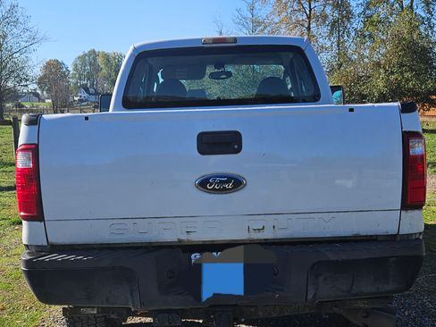 Used 2008 Ford F350 XL image 4