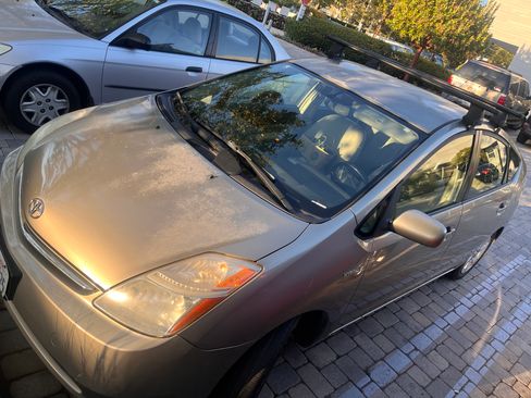Used 2009 Toyota Prius Touring FWD image 5