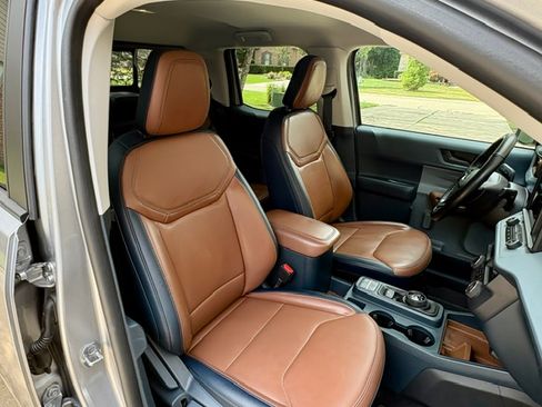 Used 2022 Ford Maverick Lariat w/ Lariat Luxury Package AWD/4WD image 10