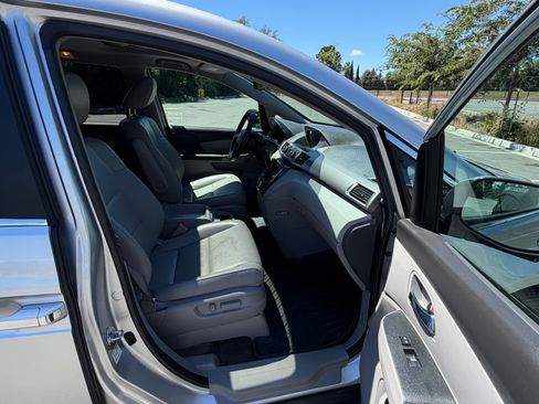 Used 2015 Honda Odyssey EX-L image 12
