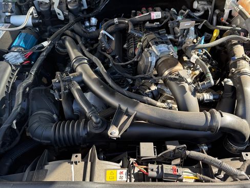 Used 2023 Ford Bronco Badlands image 14