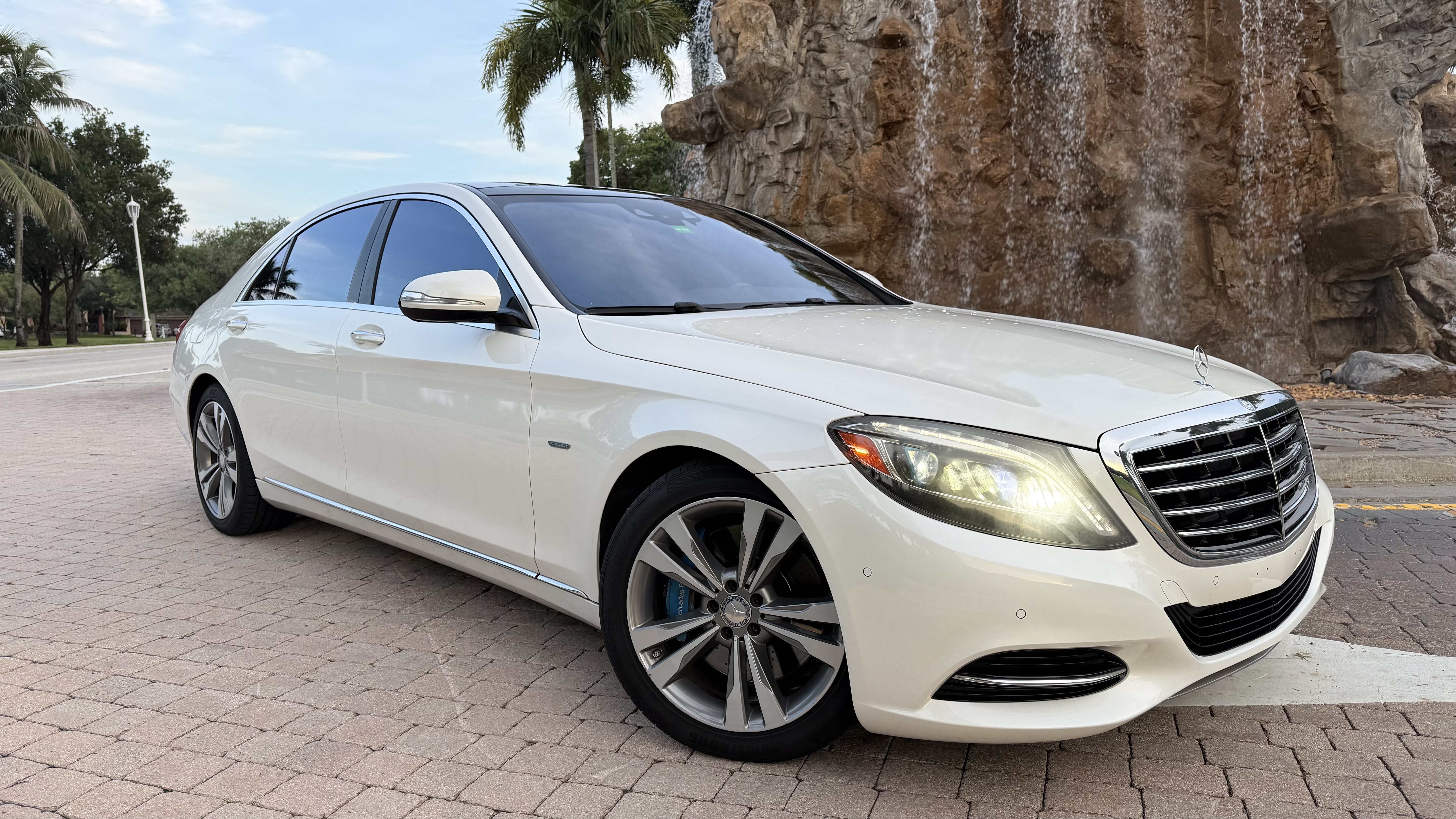 Used 2017 Mercedes-Benz S 550e image 1