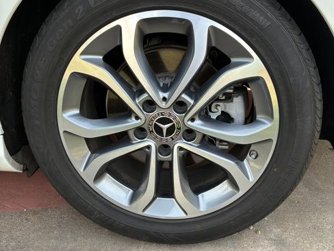 Used 2018 Mercedes-Benz C 300 Sedan image 10