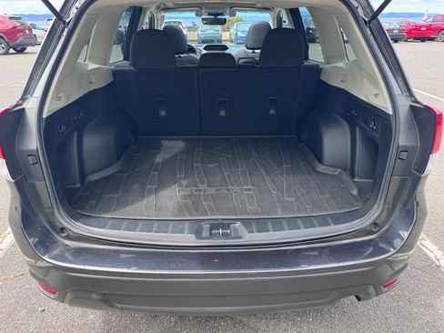 Used 2019 Subaru Forester Premium AWD/4WD image 16