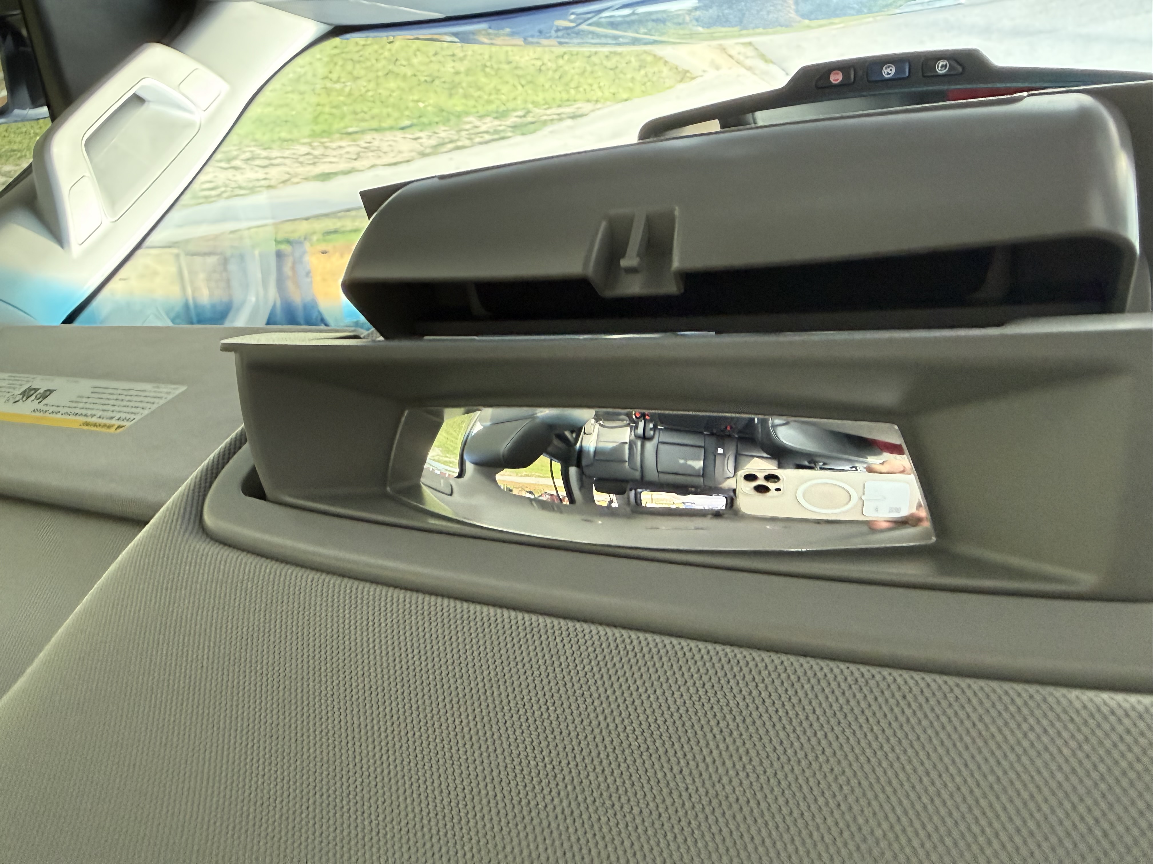 Used 2019 Chevrolet Suburban LT RWD image 16