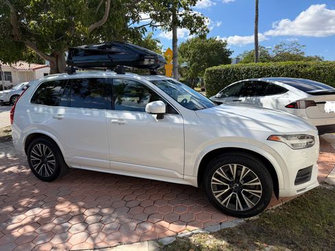 Used 2020 Volvo XC90 T6 Momentum w/ Protection Package Premier image 5