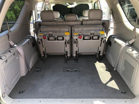 Used 2001 Toyota Sequoia Limited AWD/4WD image 5