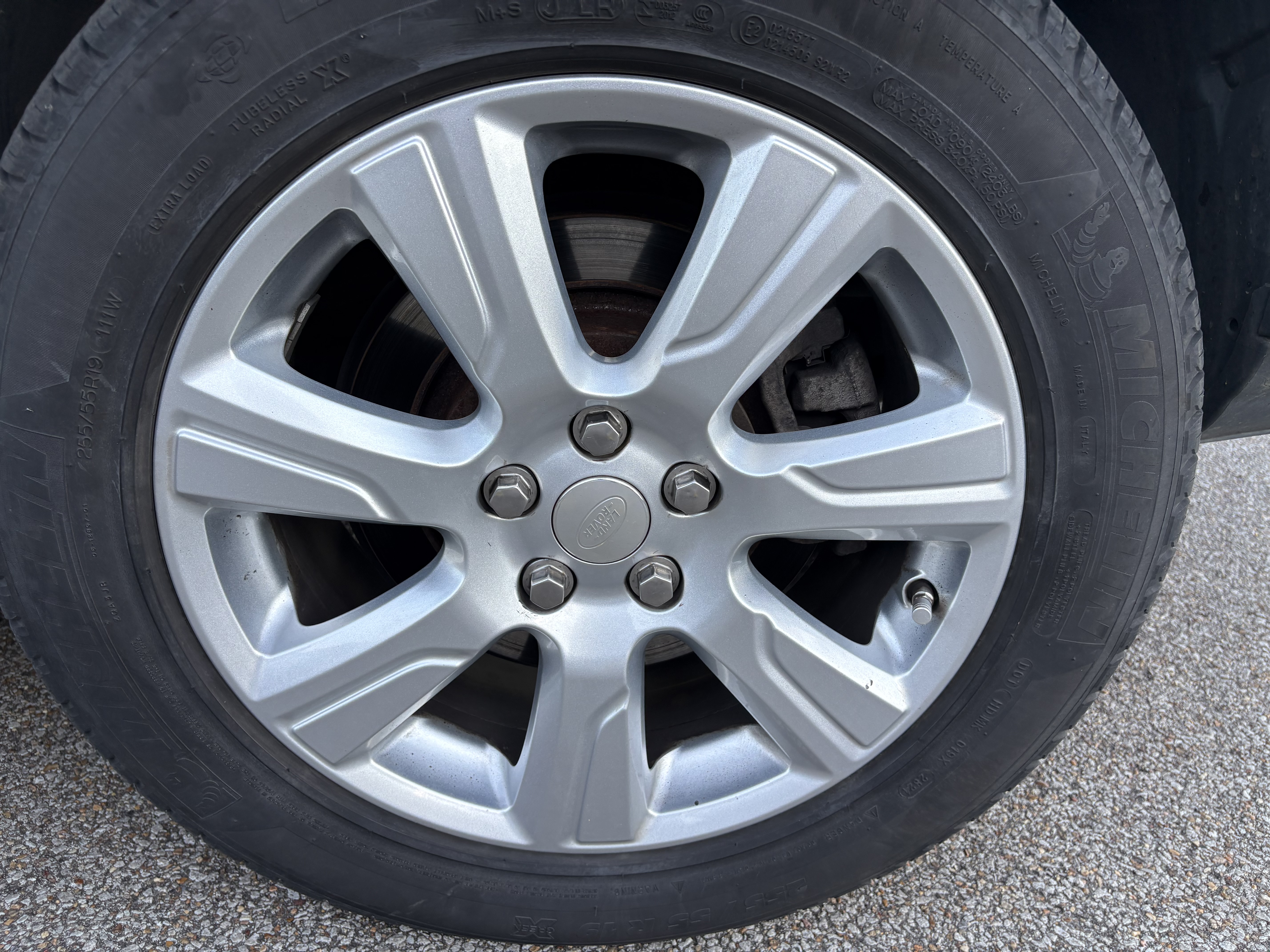 Used 2015 Land Rover LR4 HSE AWD/4WD image 24