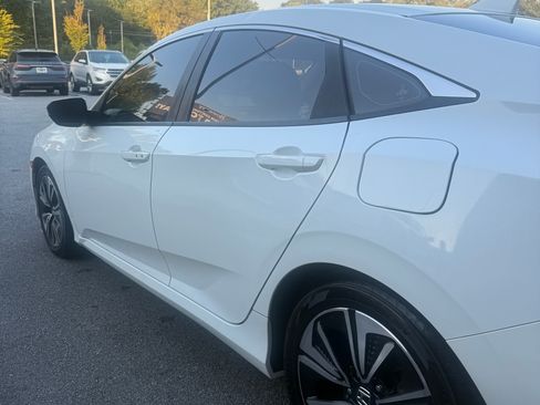 Used 2016 Honda Civic EX-L image 8