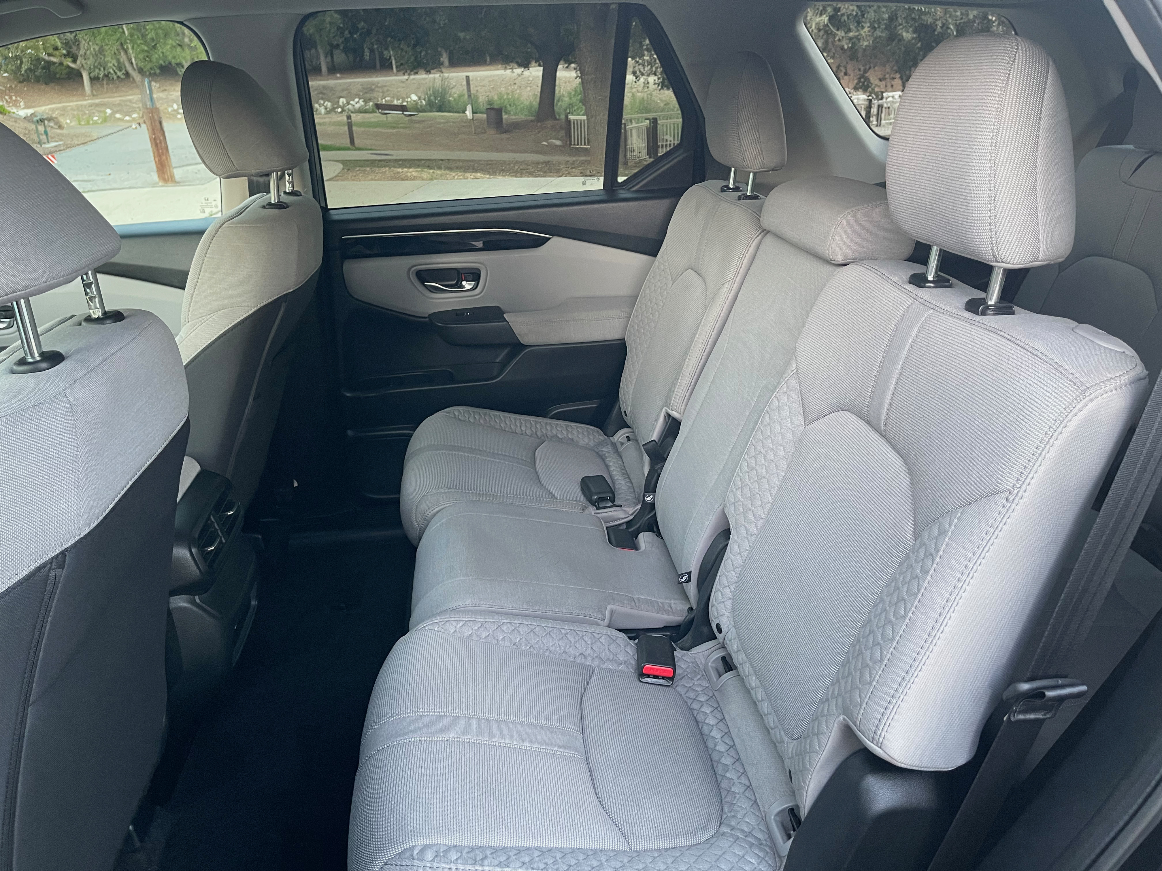 Used 2023 Honda Pilot LX image 16