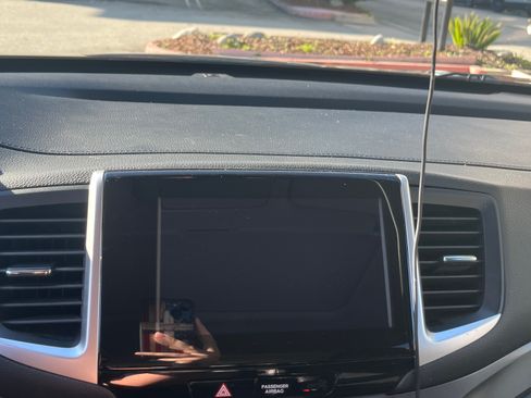 Used 2017 Honda Pilot EX-L image 10