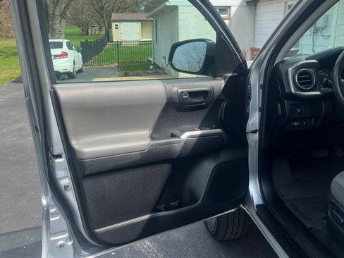 Used 2023 Toyota Tacoma SR5 w/ SX Package image 12