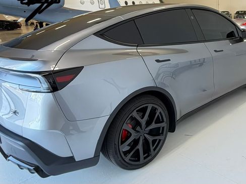 Used 2026 Tesla Model Y Performance AWD/4WD image 5