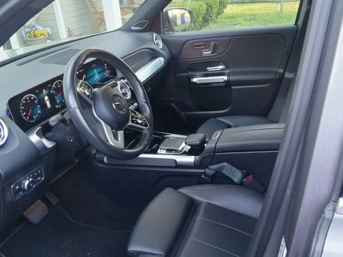 Used 2020 Mercedes-Benz GLB 250 4MATIC image 5