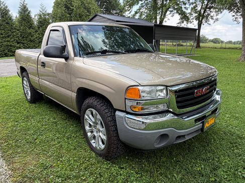 Used 2007 GMC Sierra 1500 W/T RWD image 1
