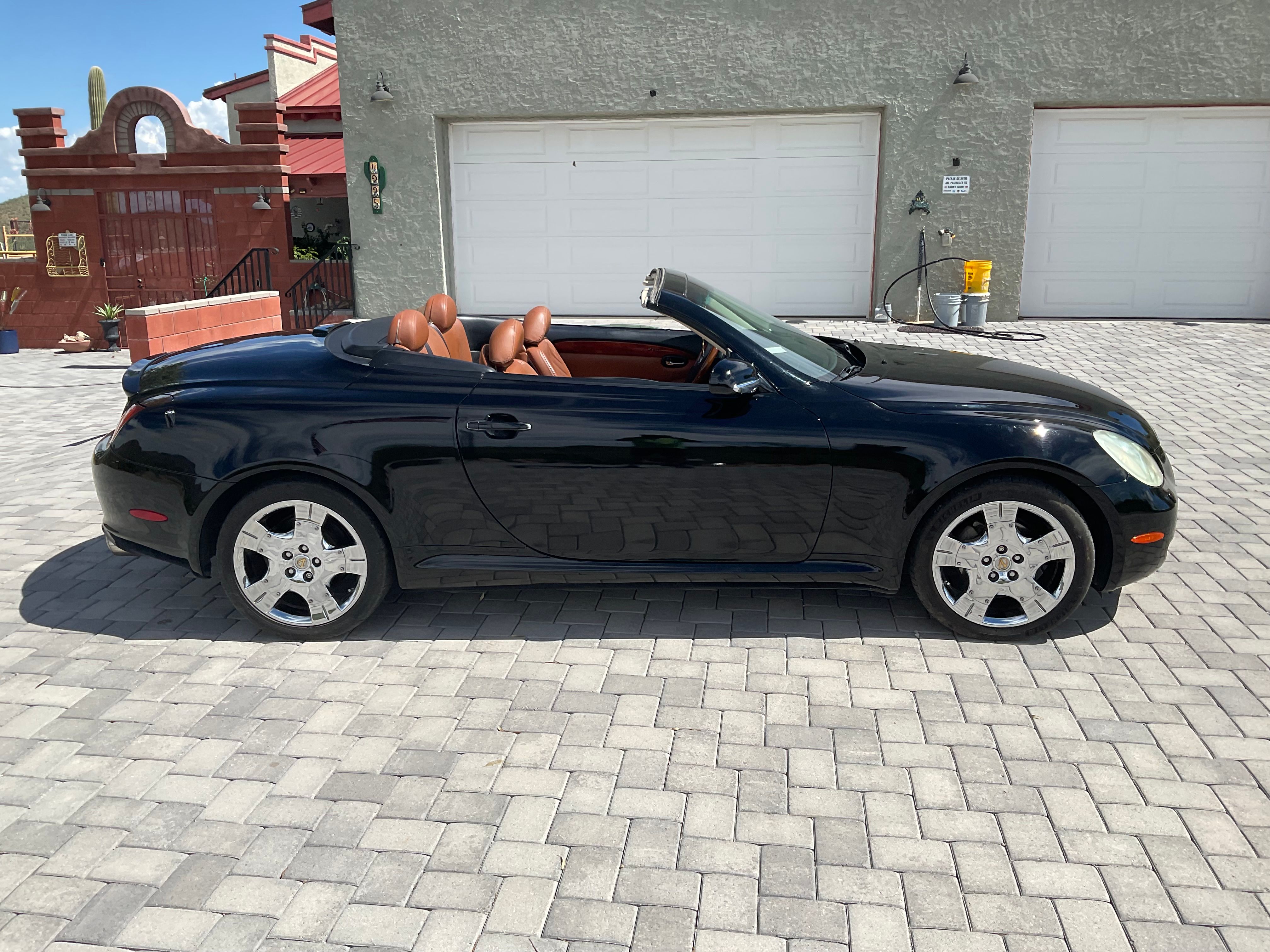 Used 2004 Lexus SC 430 Convertible RWD image 1