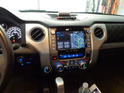 Used 2020 Toyota Tundra Platinum AWD/4WD image 31