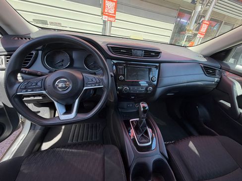 Used 2018 Nissan Rogue S AWD/4WD image 11
