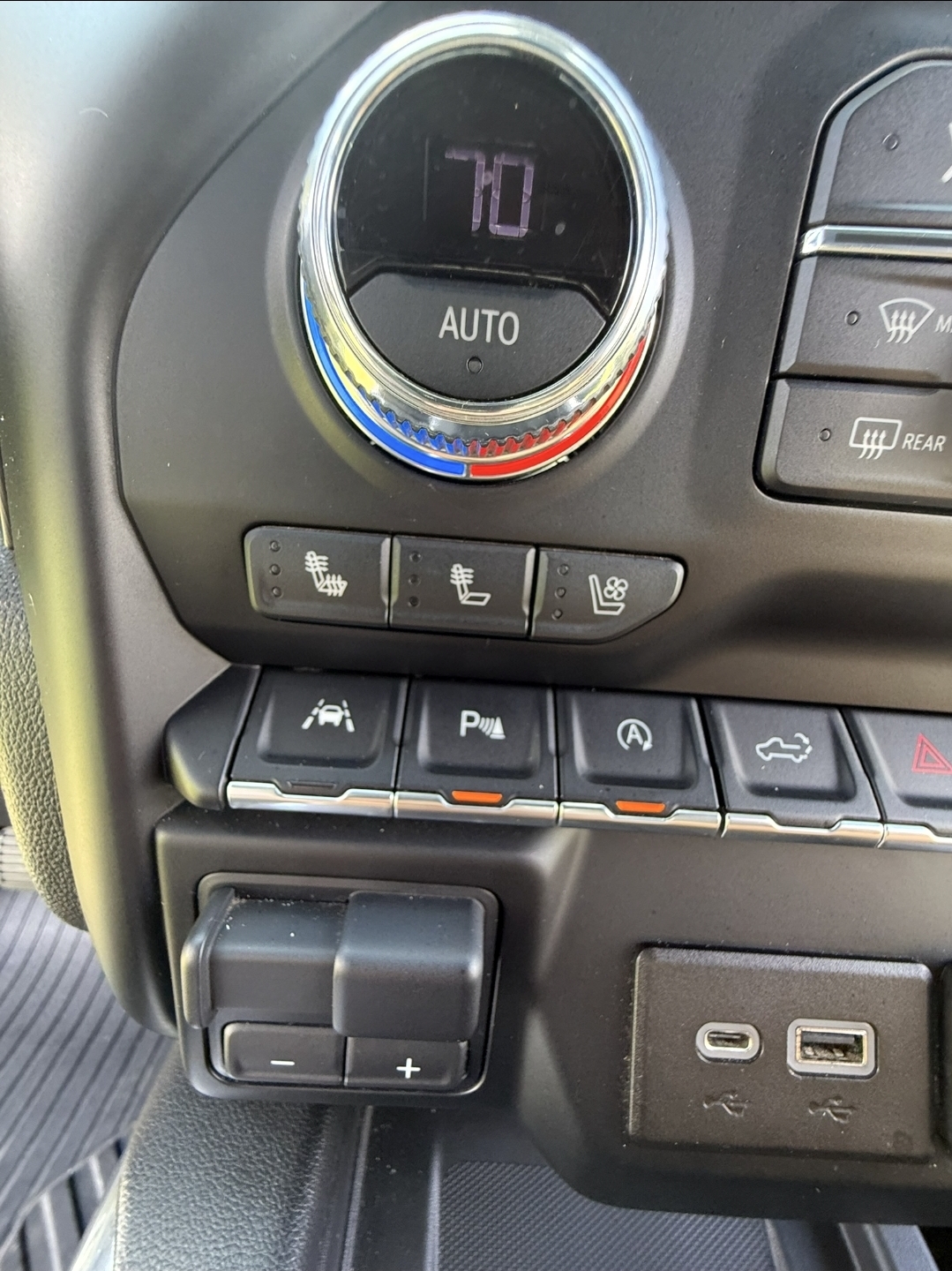 Used 2020 GMC Sierra 1500 AT4 w/ AT4 Premium Package AWD/4WD image 26