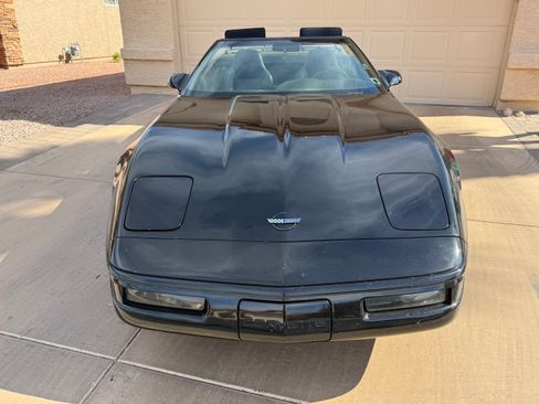 Used 1994 Chevrolet Corvette Convertible image 2
