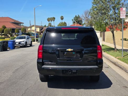 Used 2019 Chevrolet Suburban LT image 8