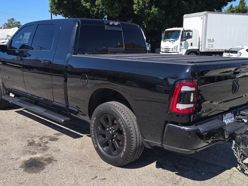 Used 2024 RAM 2500 Laramie w/ Night Edition image 4