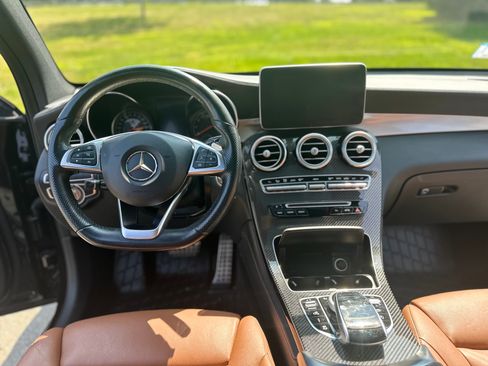 Used 2019 Mercedes-Benz GLC 43 AMG 4MATIC image 9