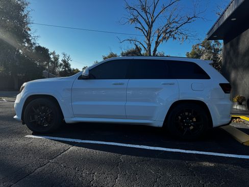 Used 2018 Jeep Grand Cherokee Trackhawk image 2