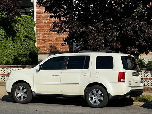 Used 2015 Honda Pilot Touring image 1