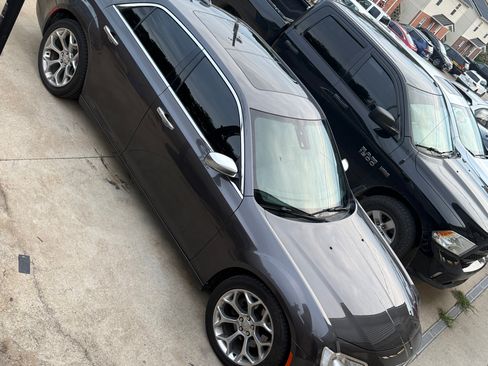 Used 2017 Chrysler 300 C Platinum w/ Safetytec Plus Group RWD image 1