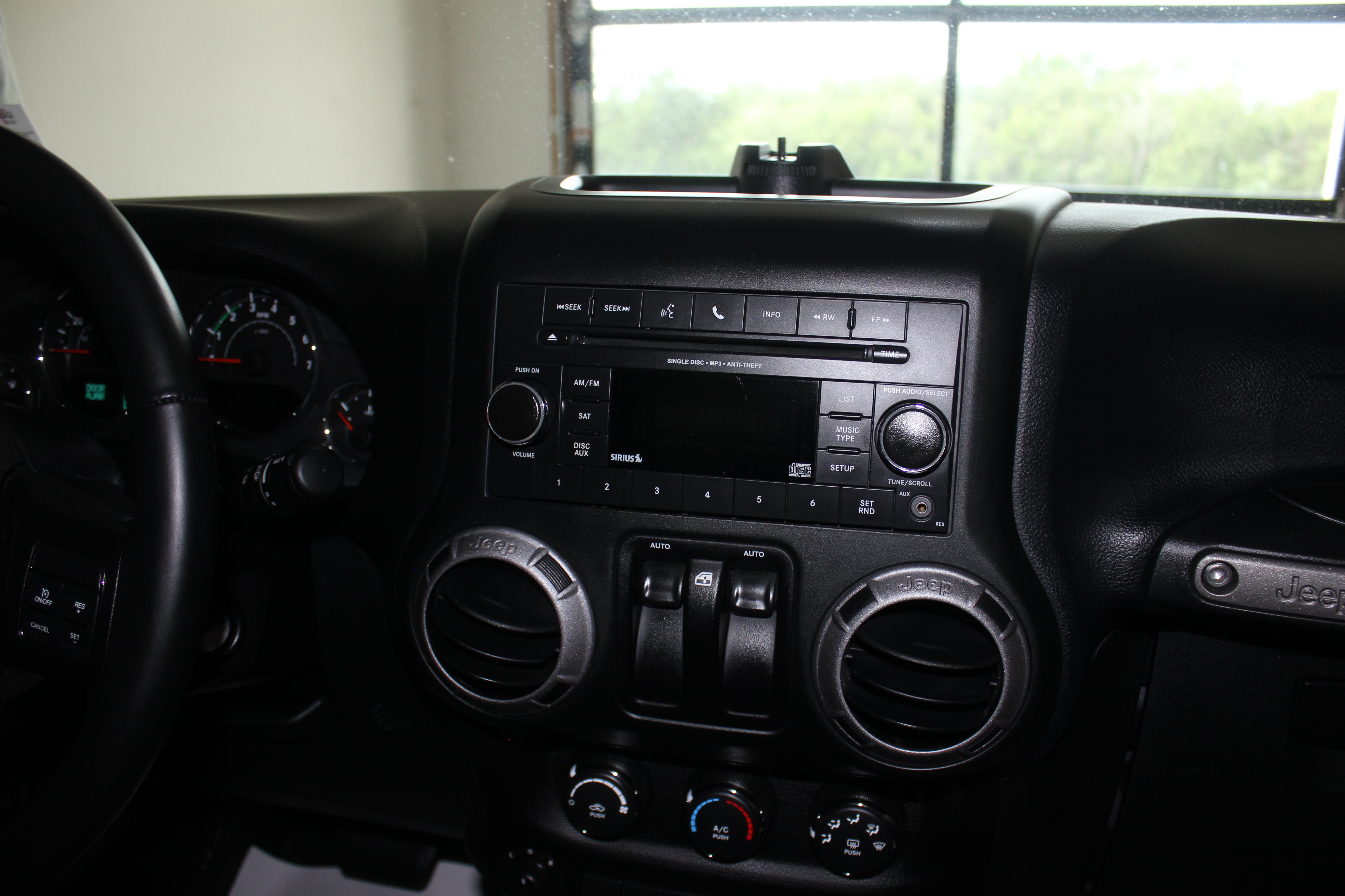 Used 2013 Jeep Wrangler Sport AWD/4WD image 11